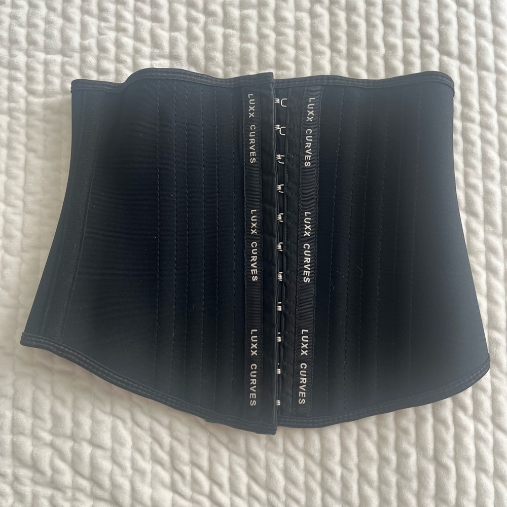EUC - Black Waist Trainer